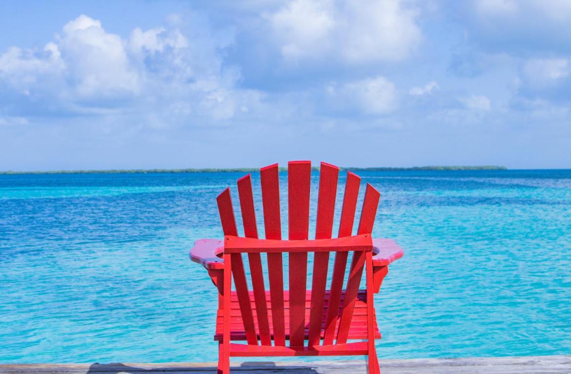Blue Marlin Beach Resort Dangriga Buitenkant foto
