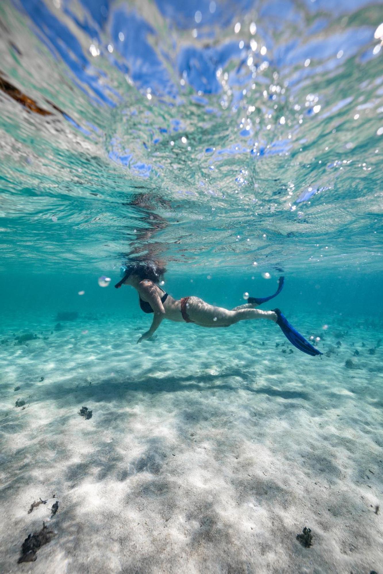 Blue Marlin Beach Resort Dangriga Buitenkant foto