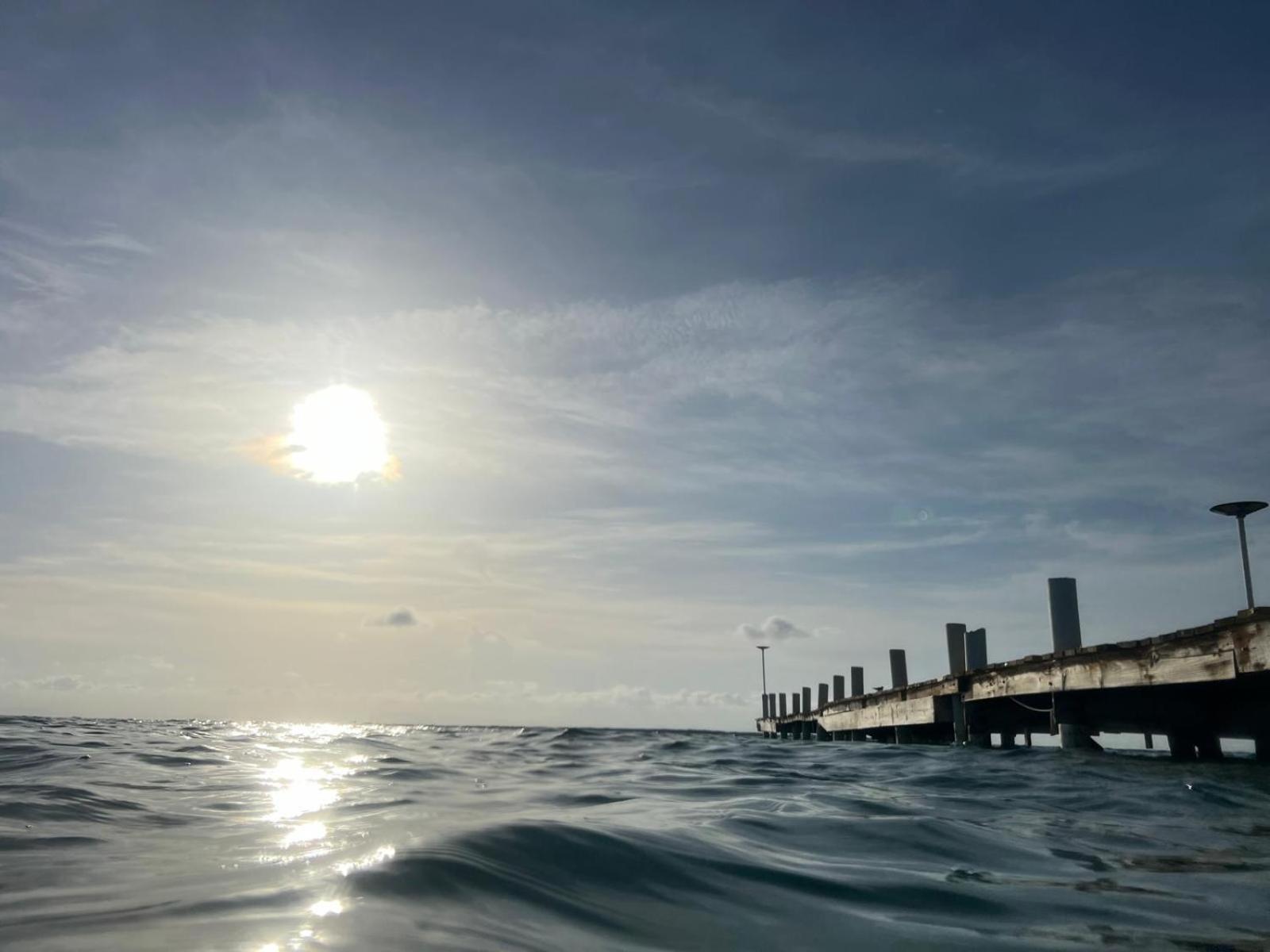 Blue Marlin Beach Resort Dangriga Buitenkant foto