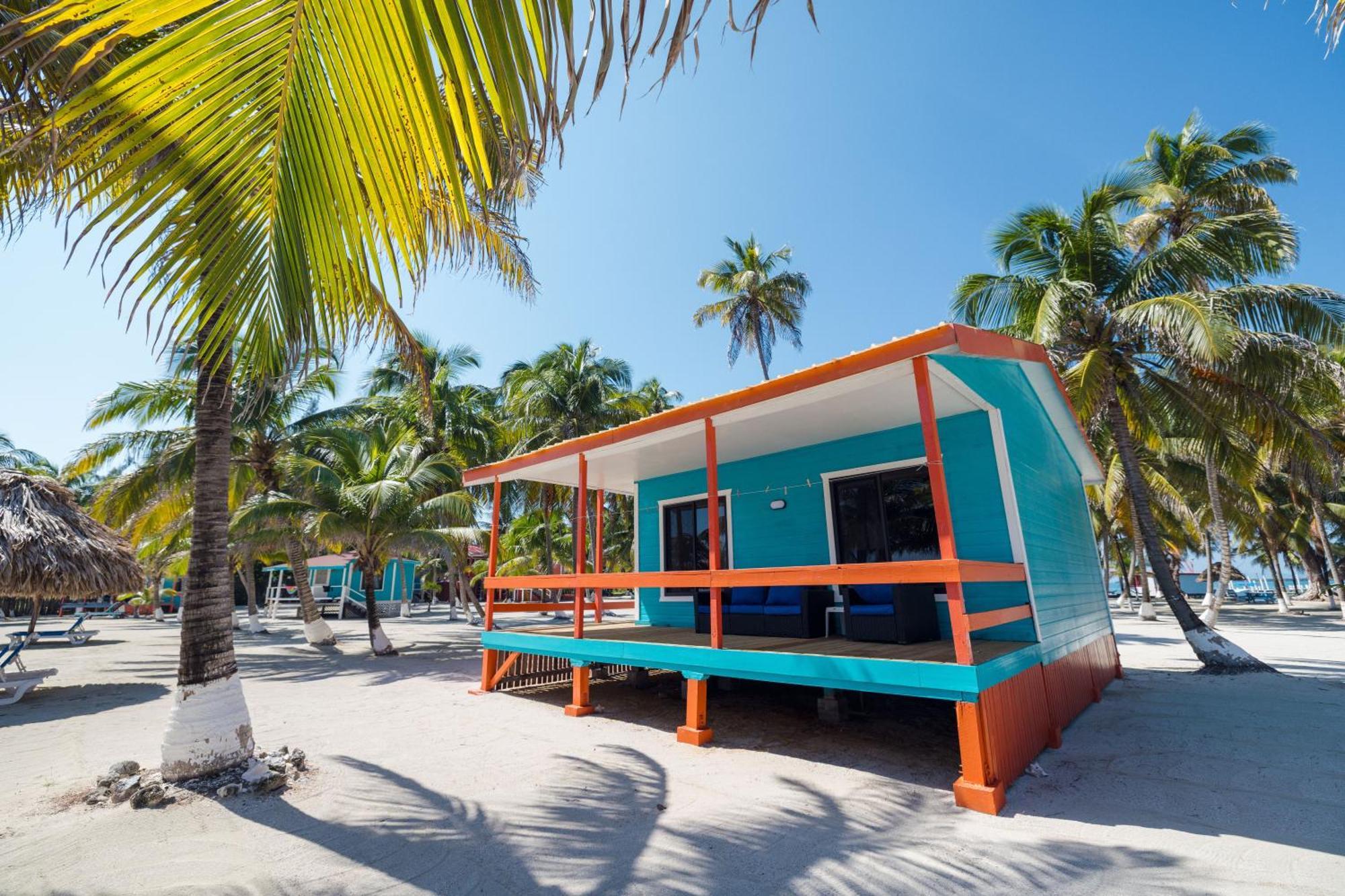 Blue Marlin Beach Resort Dangriga Buitenkant foto